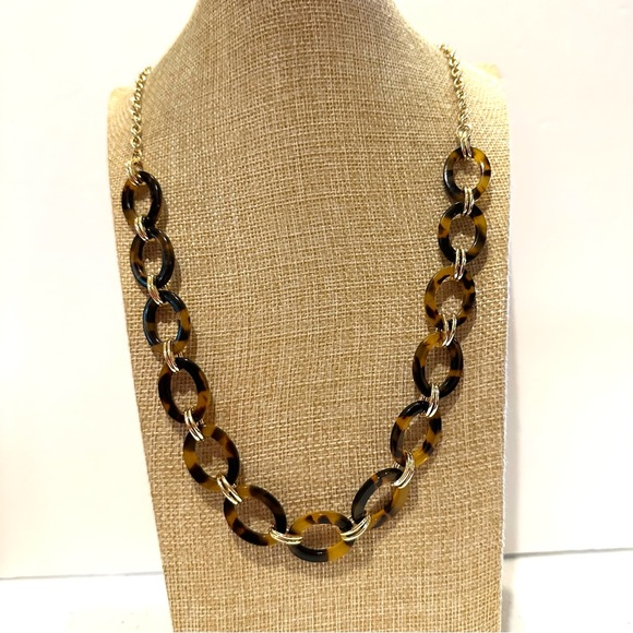 Loft Necklace - Alternating gold tone & faux tortoise links - Picture 2 of 14